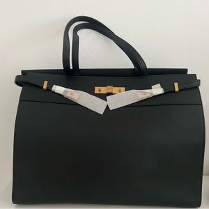 NWT Saint Laurent Manhattan Tote in Medium